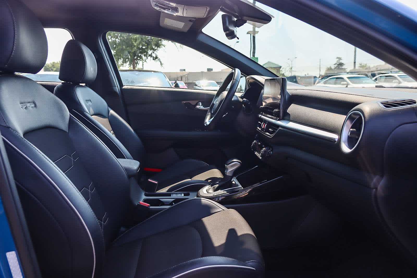 Thumbnail: 2023 Kia Forte - 20