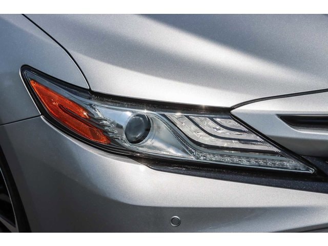 2018 Toyota Camry XSE 7