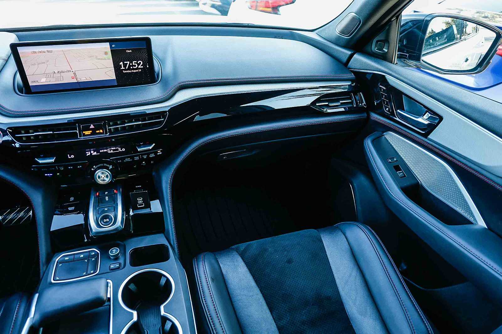 Thumbnail: 2022 Acura MDX - 27