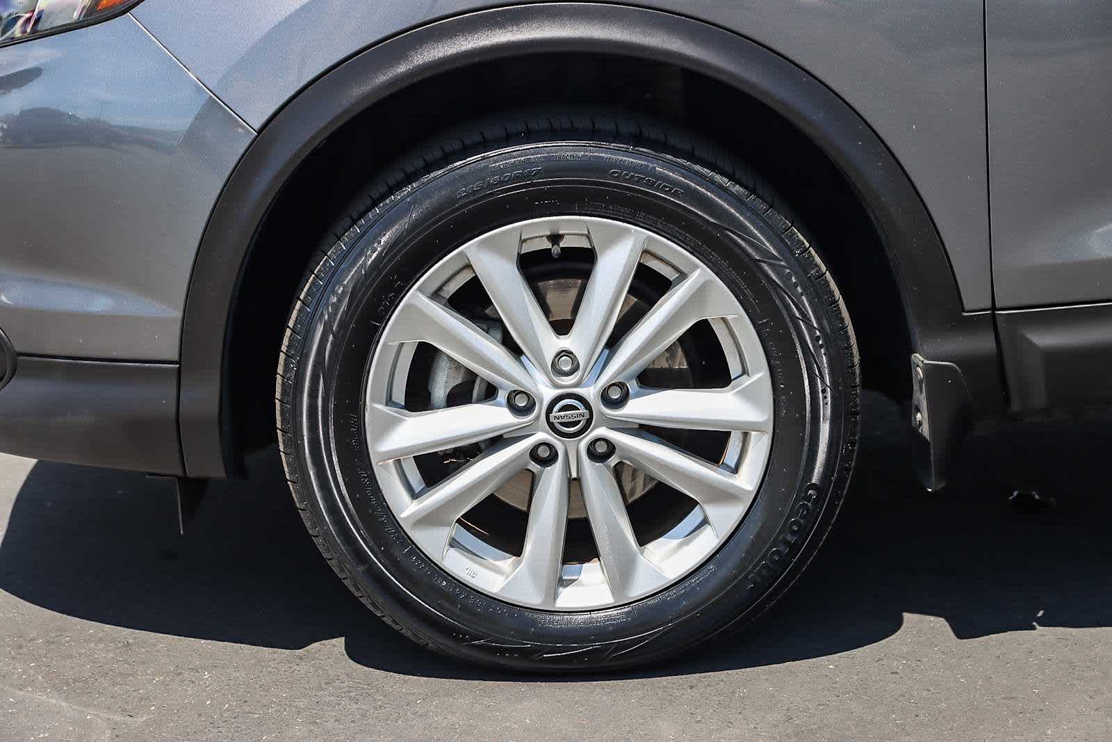 Thumbnail: 2019 Nissan Rogue Sport - 15