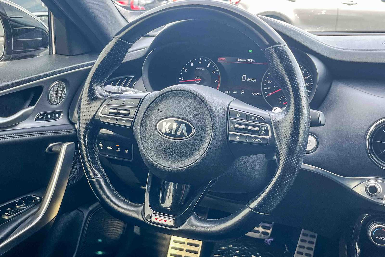 Thumbnail: 2019 Kia Stinger - 14