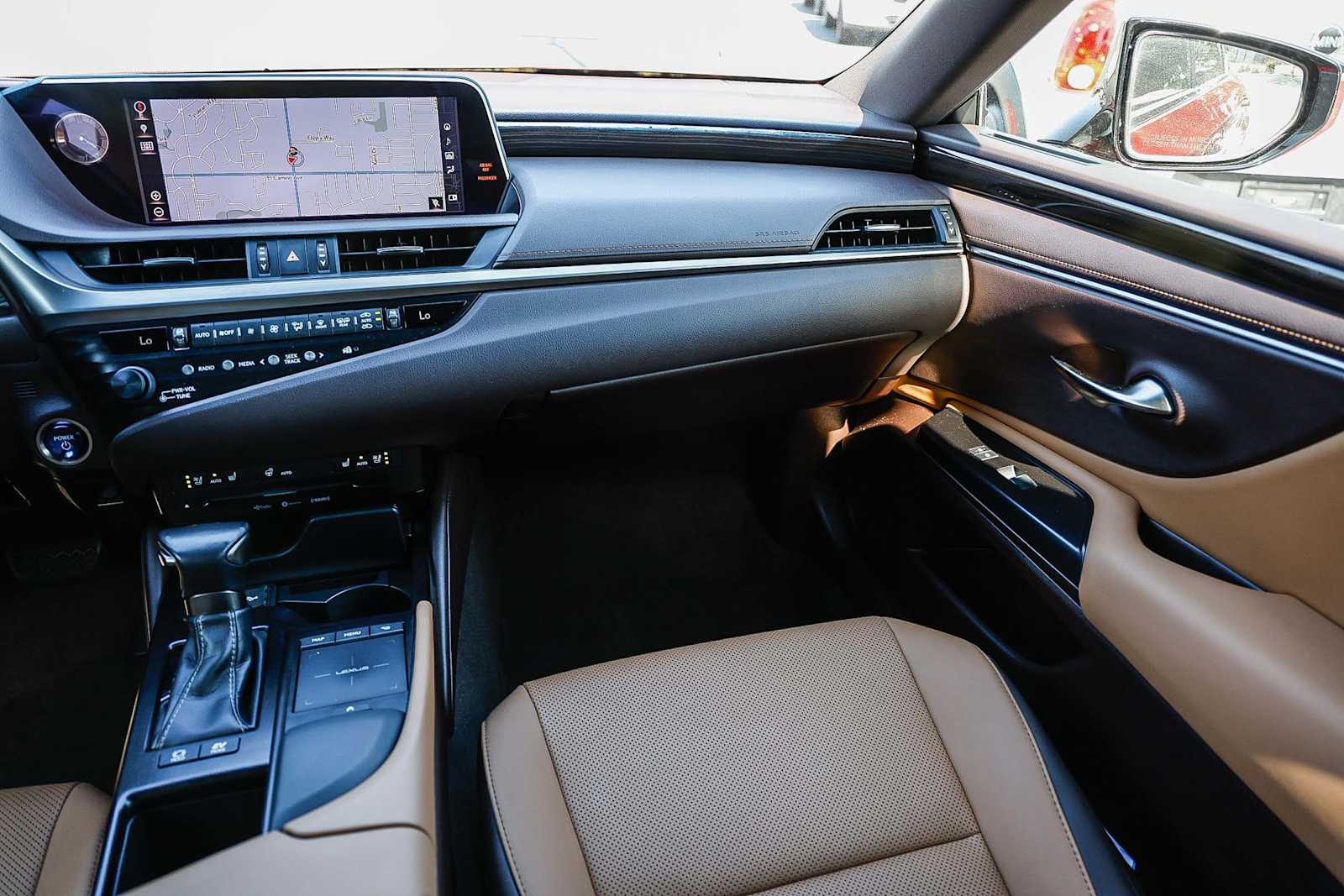Thumbnail: 2019 Lexus ES - 21