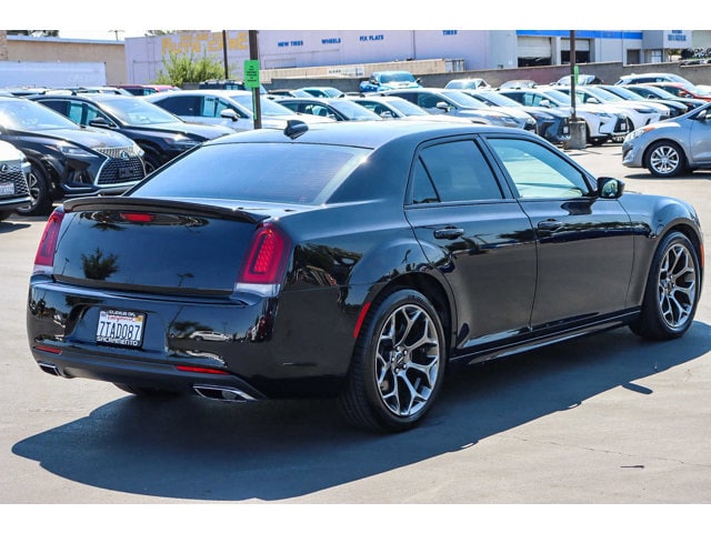 2015 Chrysler 300 S 4