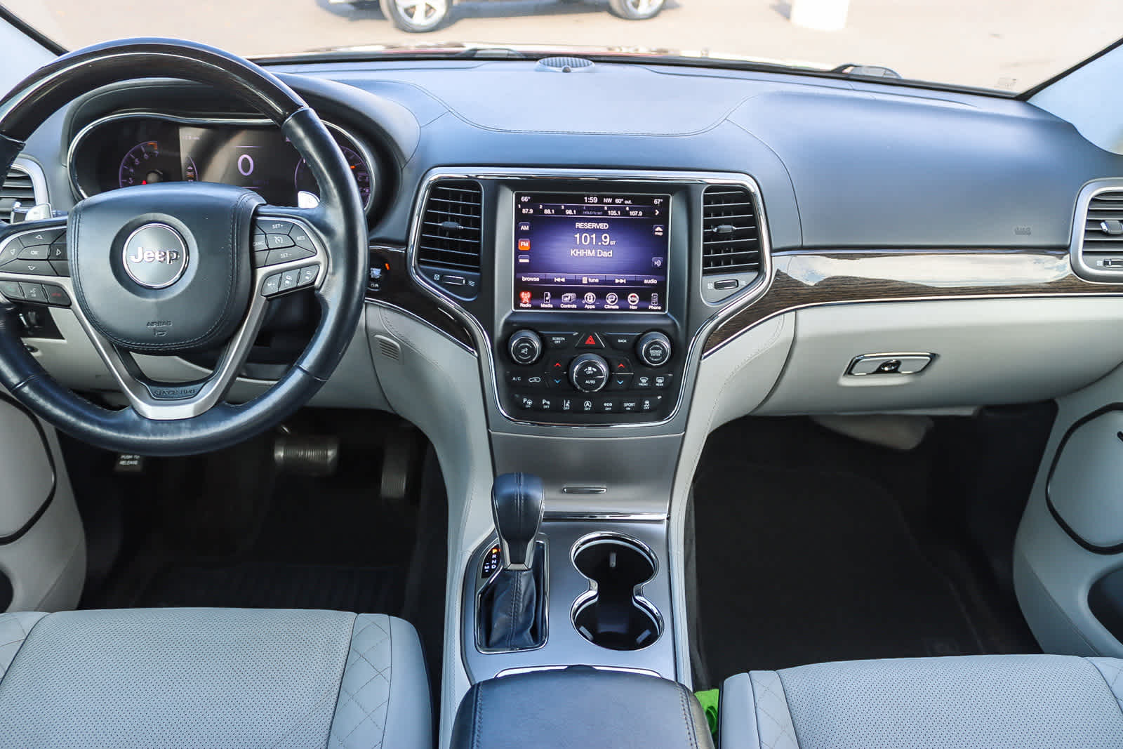 Thumbnail: 2017 Jeep Grand Cherokee - 11