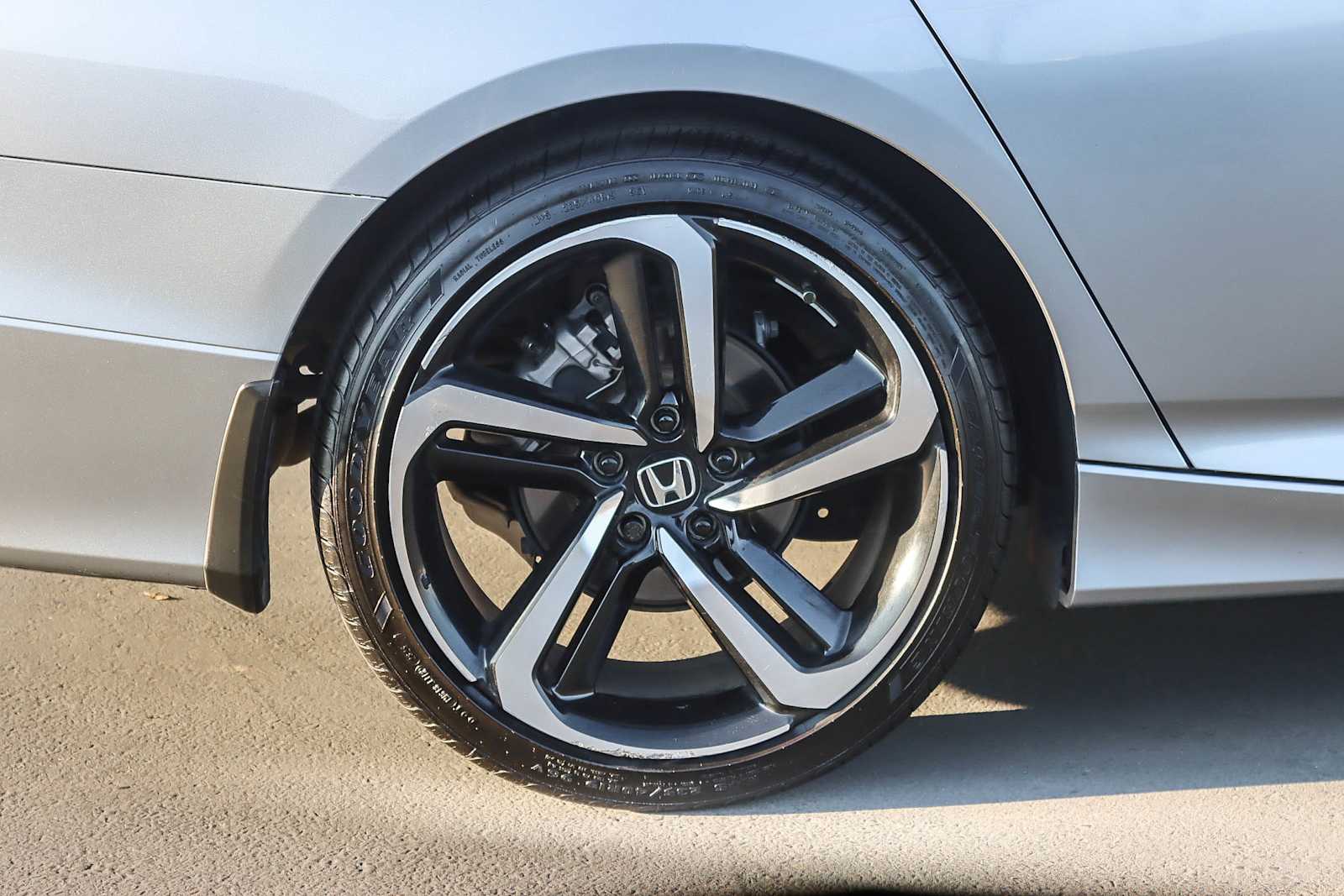 Thumbnail: 2021 Honda Accord - 10