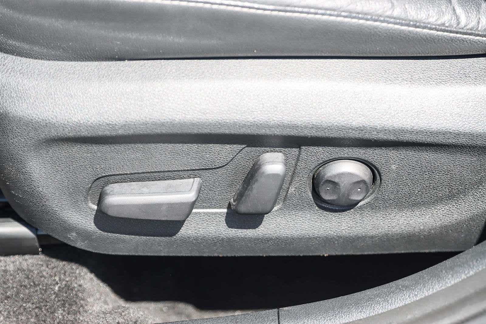 Thumbnail: 2019 Kia Niro - 36
