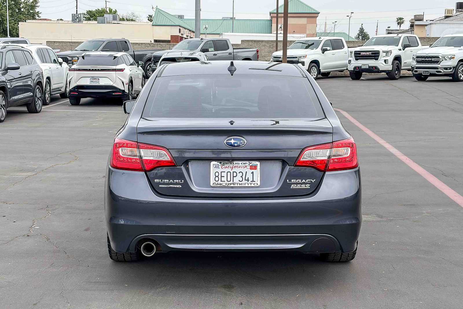2017 Subaru Legacy 2.5i Limited with photo 2