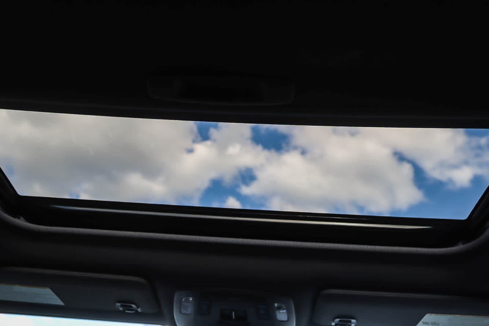 Thumbnail: 2022 Toyota Sienna - 15