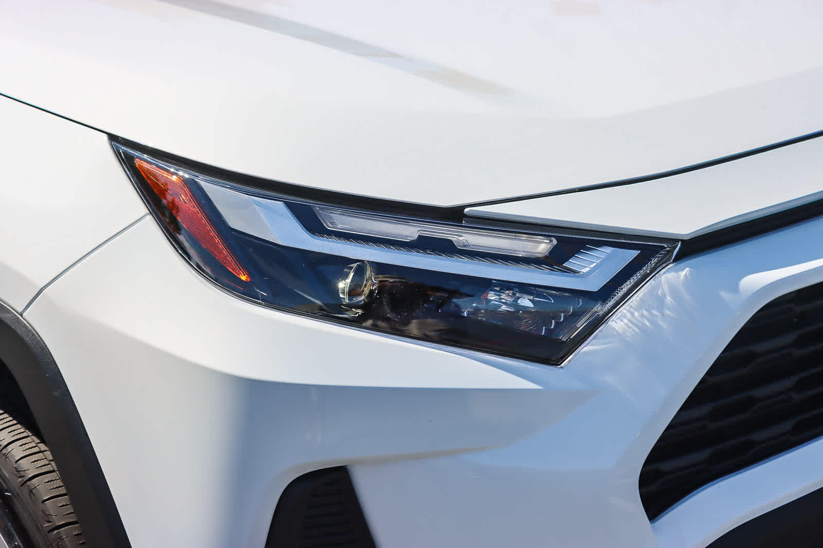 Thumbnail: 2022 Toyota RAV4 - 7
