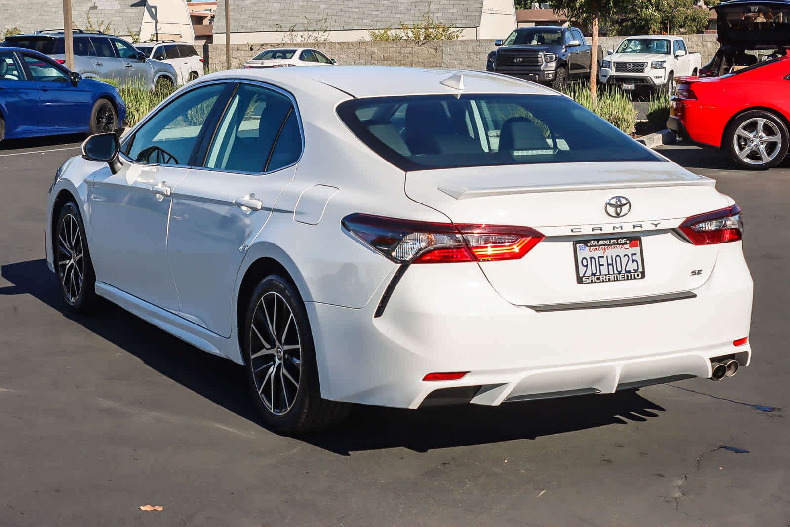 2023 Toyota Camry SE photo 2
