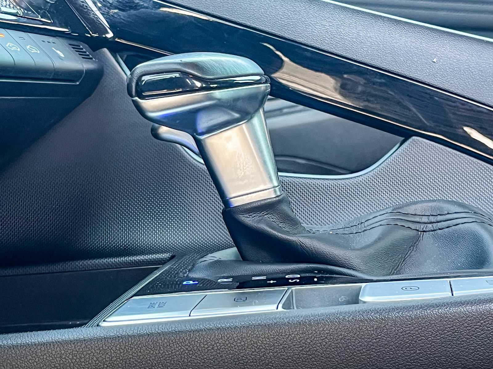 Thumbnail: 2023 Hyundai Elantra - 21