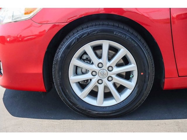 2010 Toyota Camry XLE 9