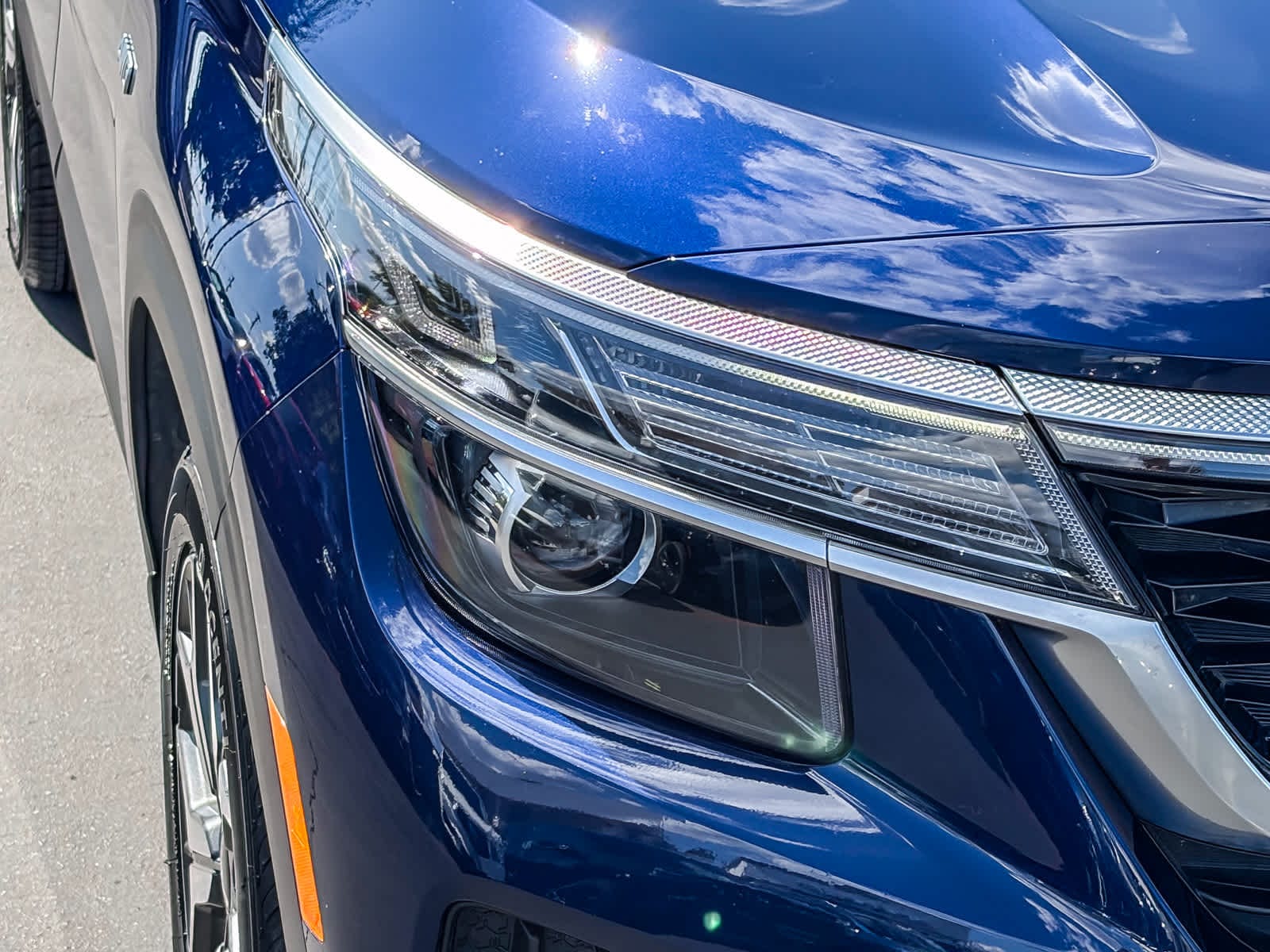 2023 Kia Seltos EX photo 6