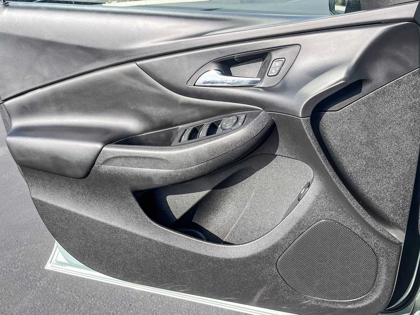 Thumbnail: 2019 Chevrolet Volt - 19