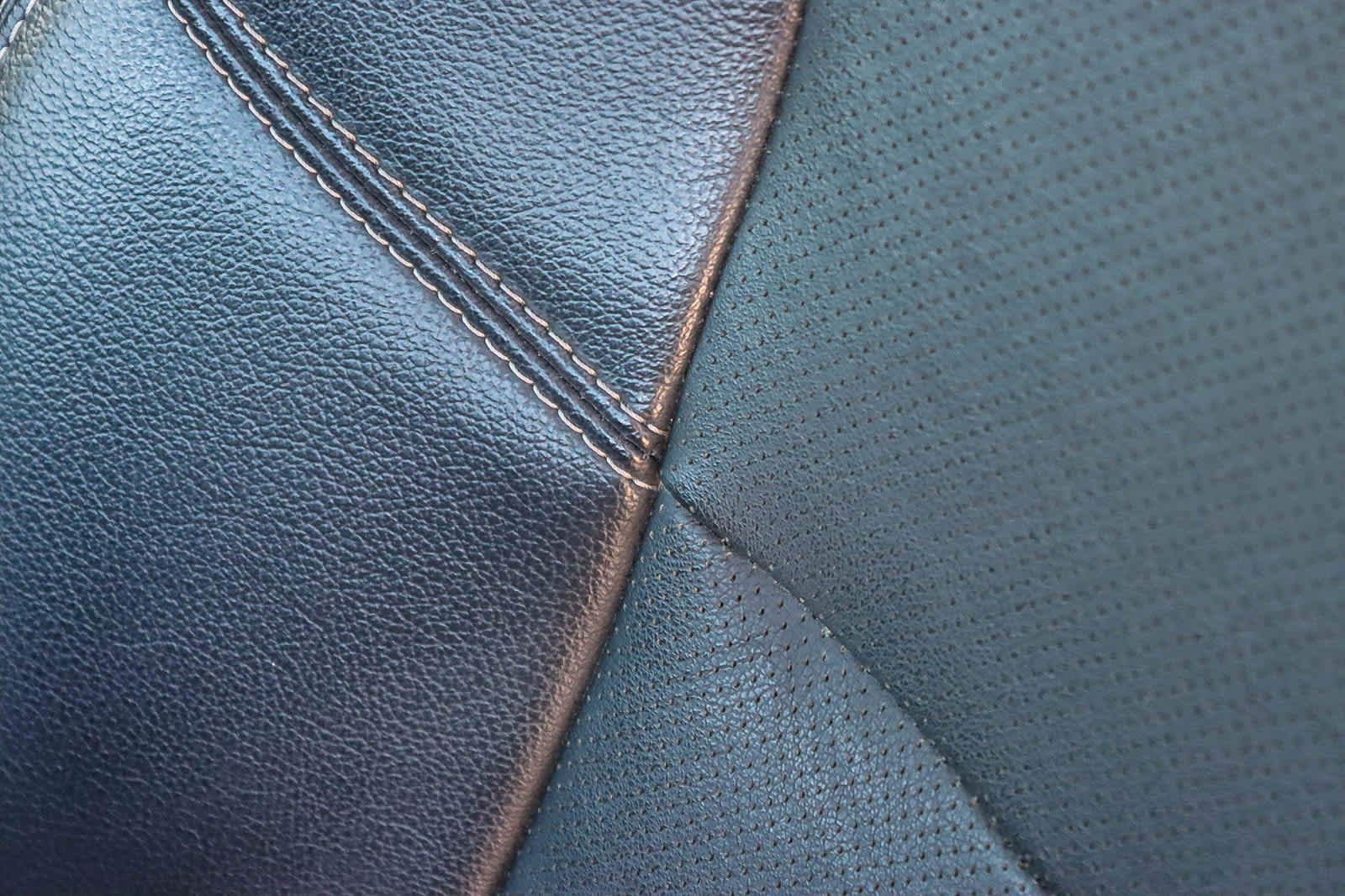 Thumbnail: 2016 Nissan Altima - 21