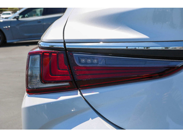 Thumbnail: 2024 Lexus ES - 8