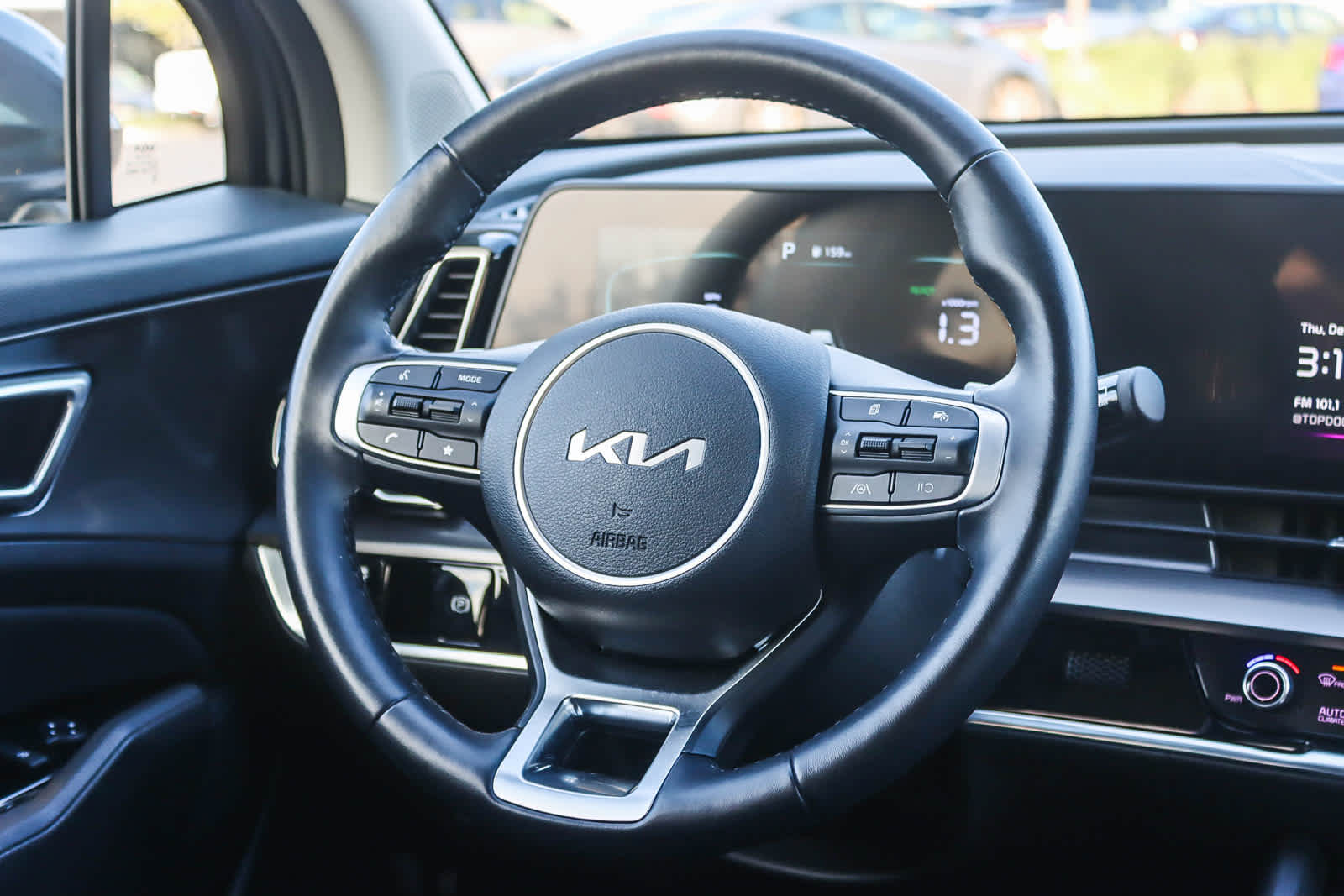 Thumbnail: 2023 Kia Sportage - 14