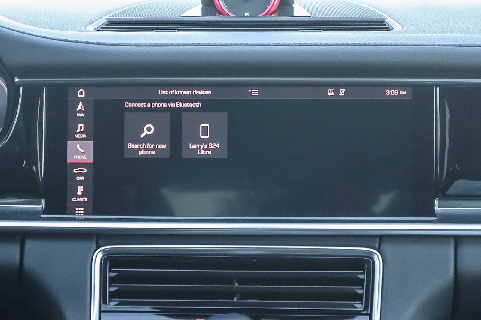 Thumbnail: 2018 Porsche Panamera - 15