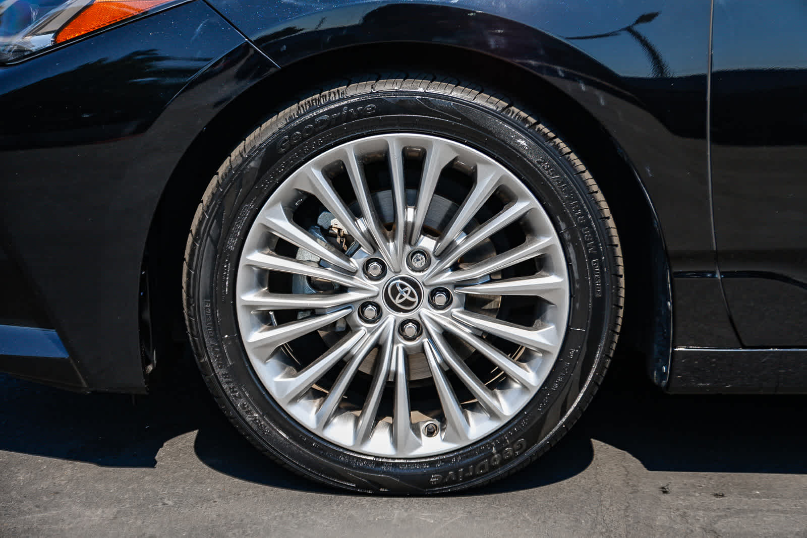Thumbnail: 2022 Toyota Avalon - 9