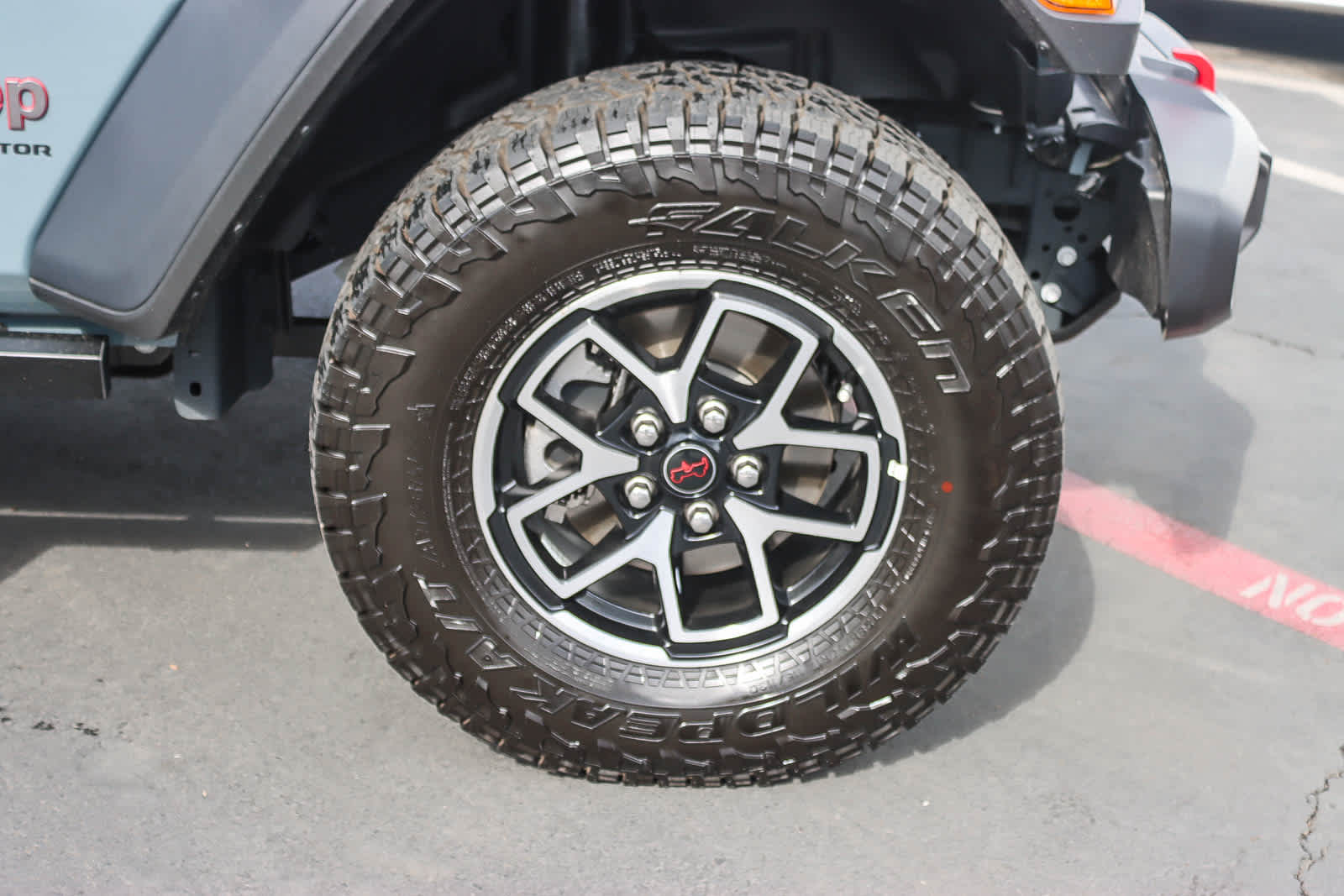 Thumbnail: 2024 Jeep Gladiator - 9