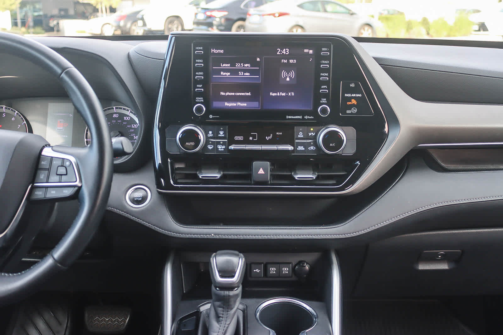 Thumbnail: 2020 Toyota Highlander - 12