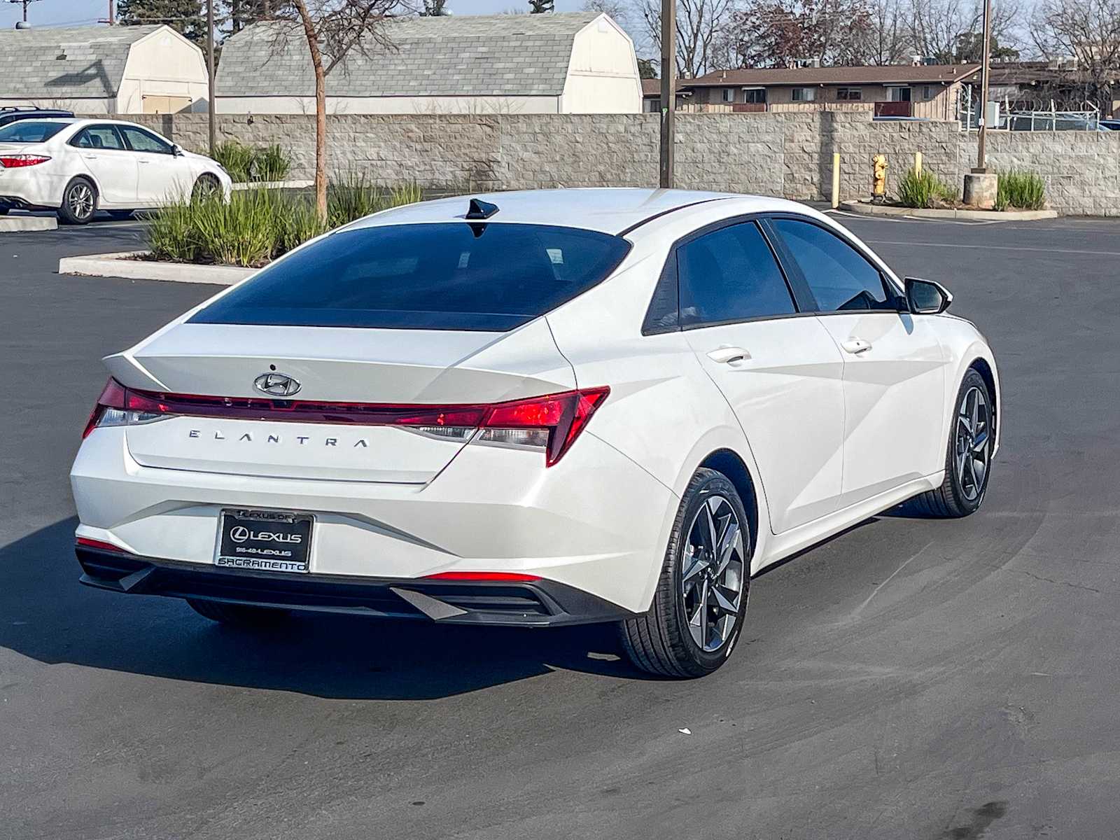 Thumbnail: 2023 Hyundai Elantra - 4