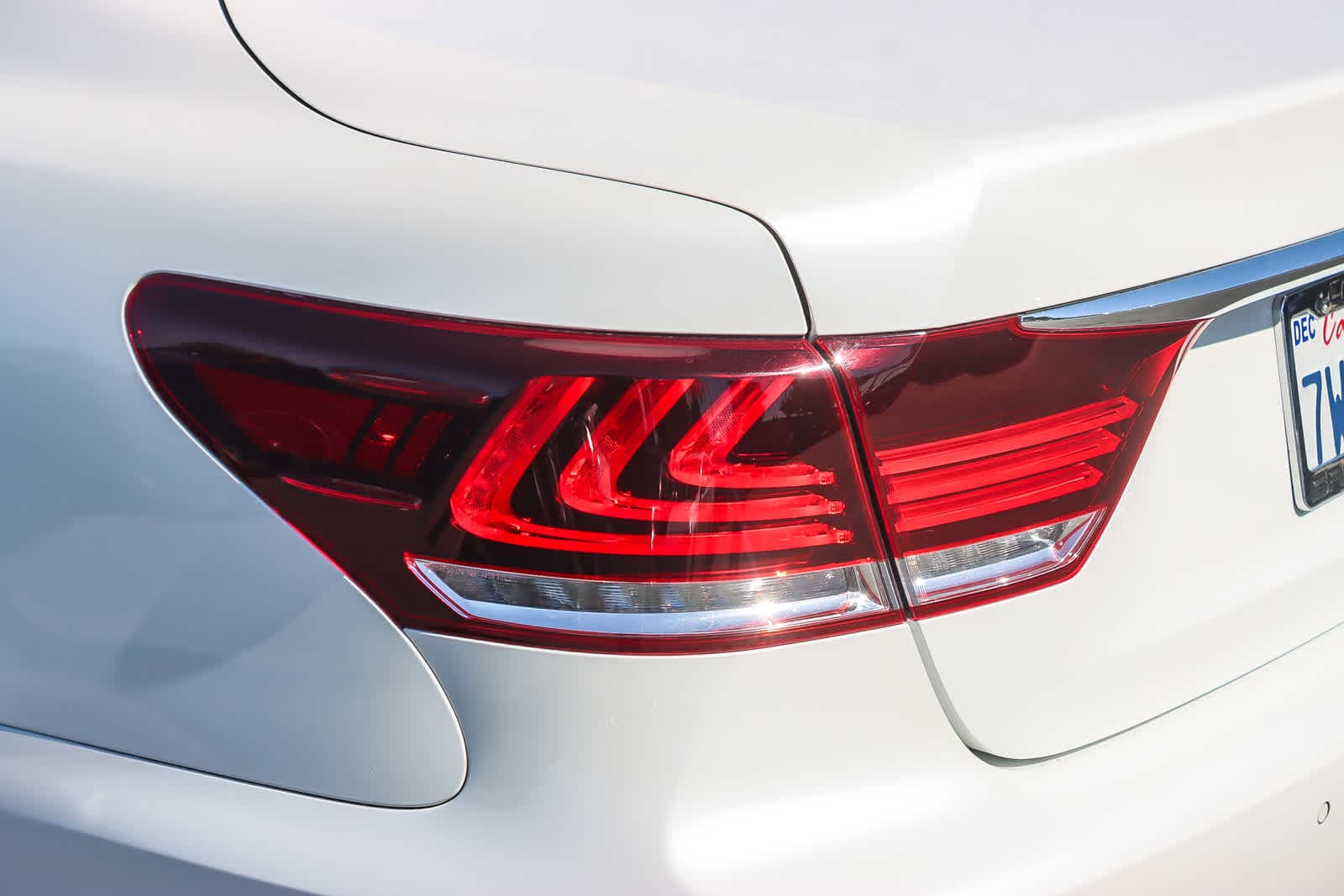 Thumbnail: 2014 Lexus LS - 8