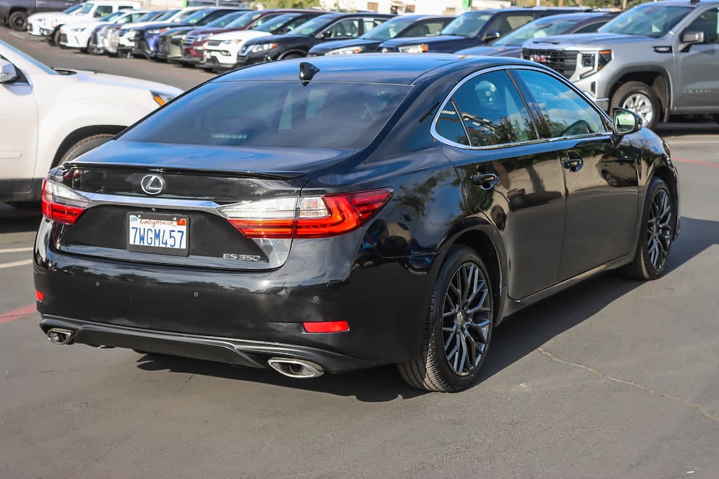 Used 2017 Lexus ES 350  Sedan