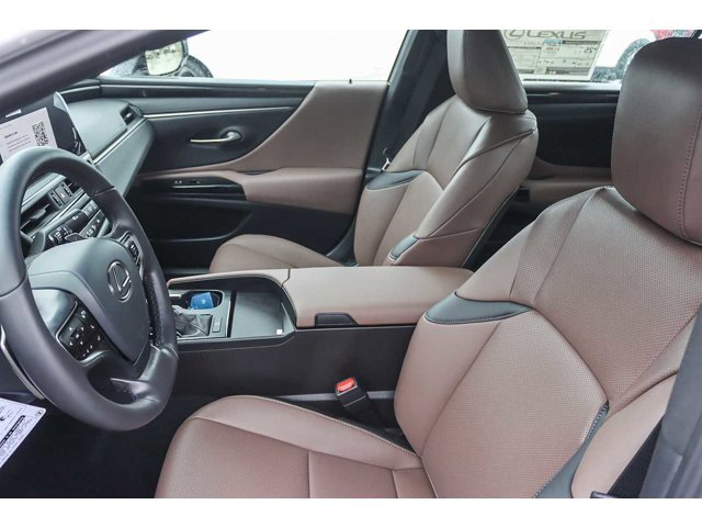 Thumbnail: 2025 Lexus ES - 17