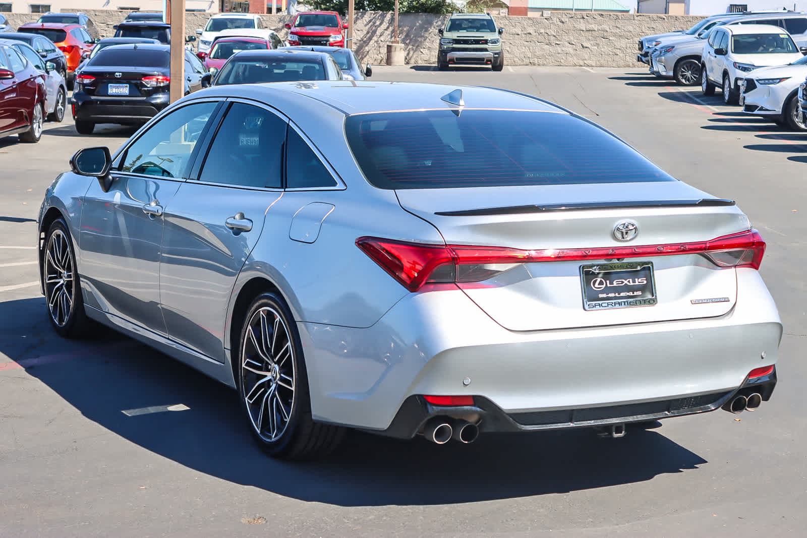 2019 Toyota Avalon XLE XSE Touring Limited photo 2