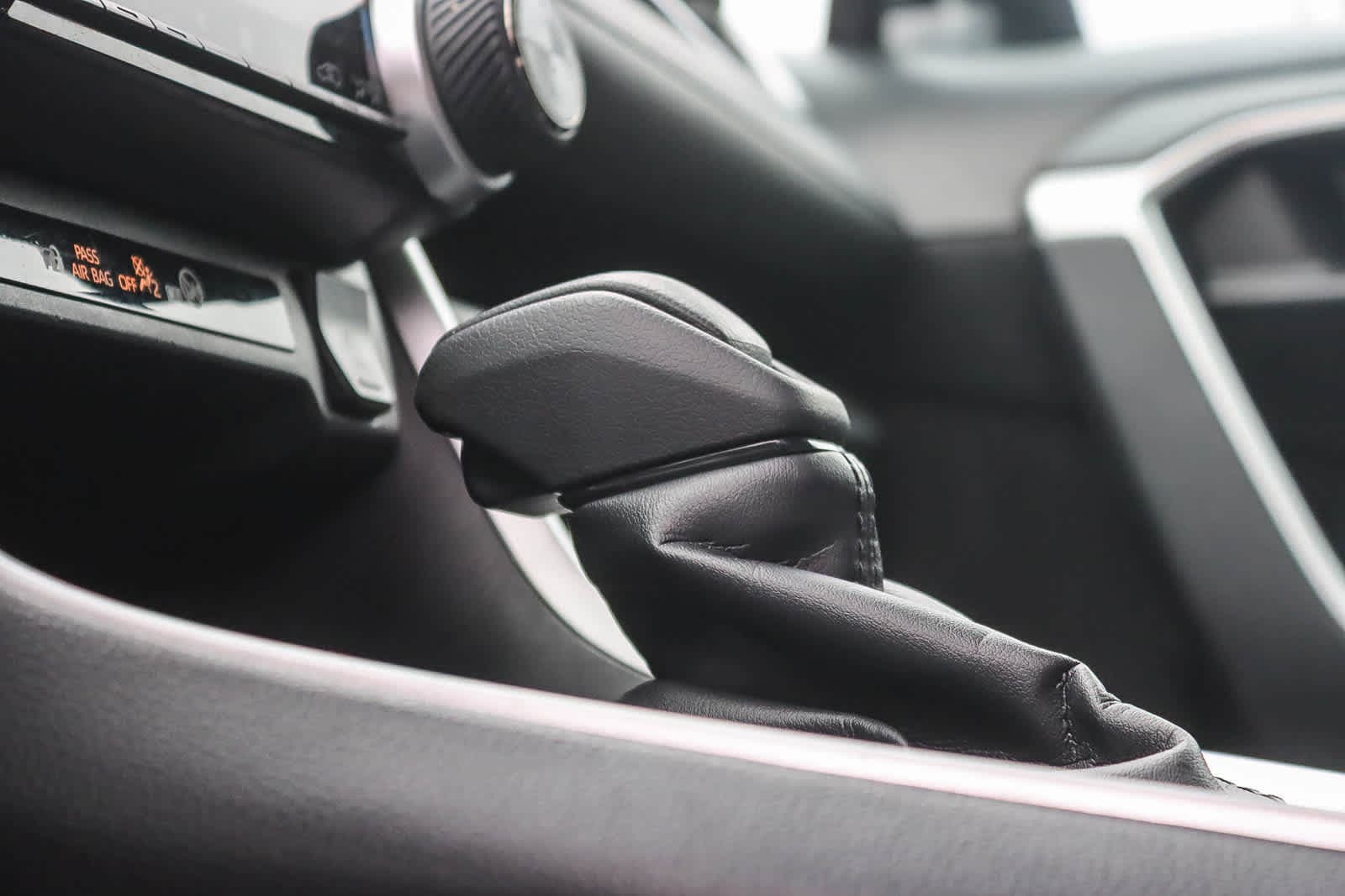 Thumbnail: 2023 Toyota RAV4 - 21