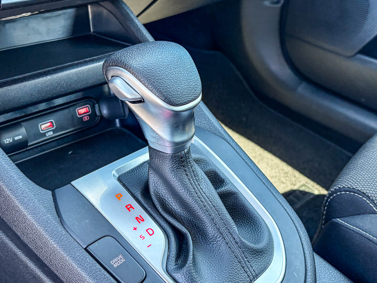 Thumbnail: 2024 Kia Forte - 16
