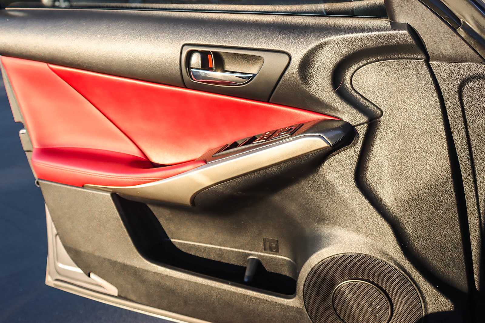 Thumbnail: 2015 Lexus IS - 20