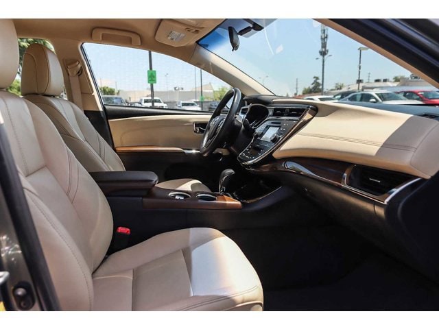 2014 Toyota Avalon XLE 17