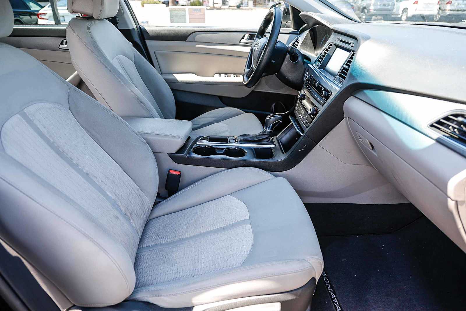 Thumbnail: 2017 Hyundai Sonata - 26