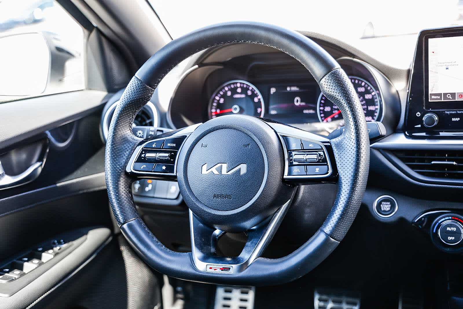 Thumbnail: 2023 Kia Forte - 29