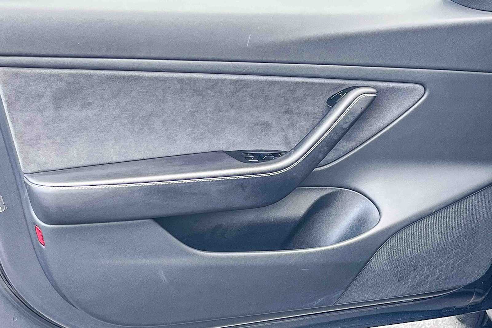 Thumbnail: 2018 Tesla Model 3 - 19