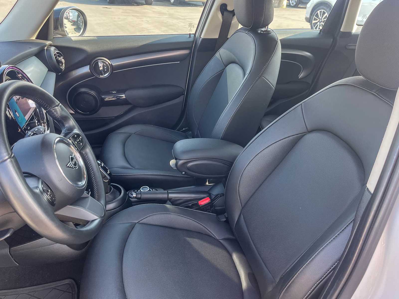 Thumbnail: 2023 MINI Cooper Hardtop - 16