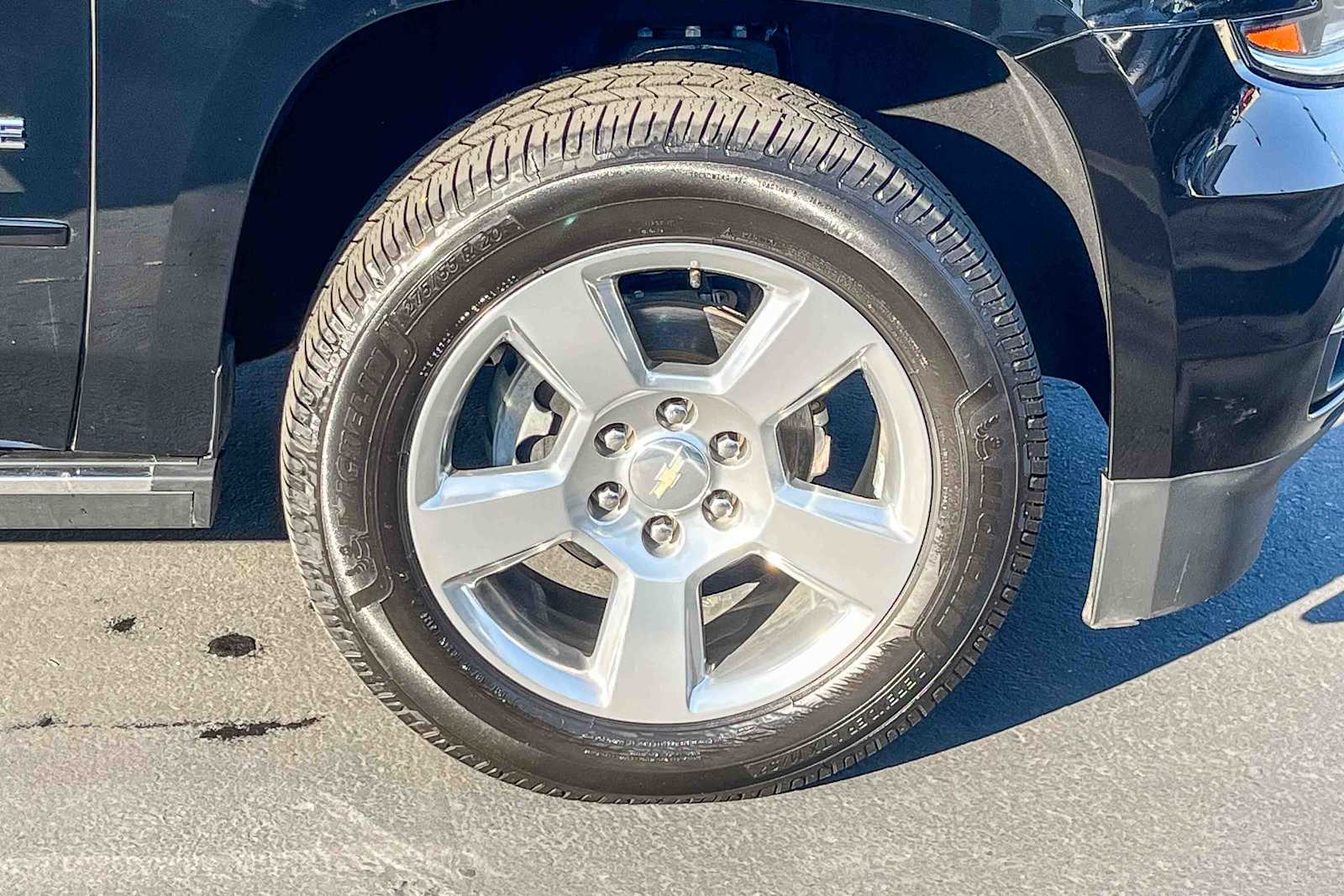 2019 Chevrolet Tahoe Premier photo 3