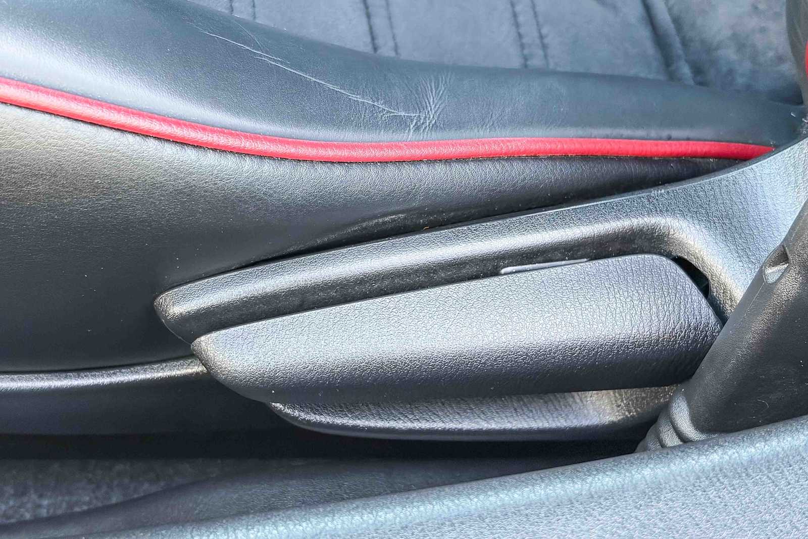 Thumbnail: 2019 Mazda MX-5 Miata - 19