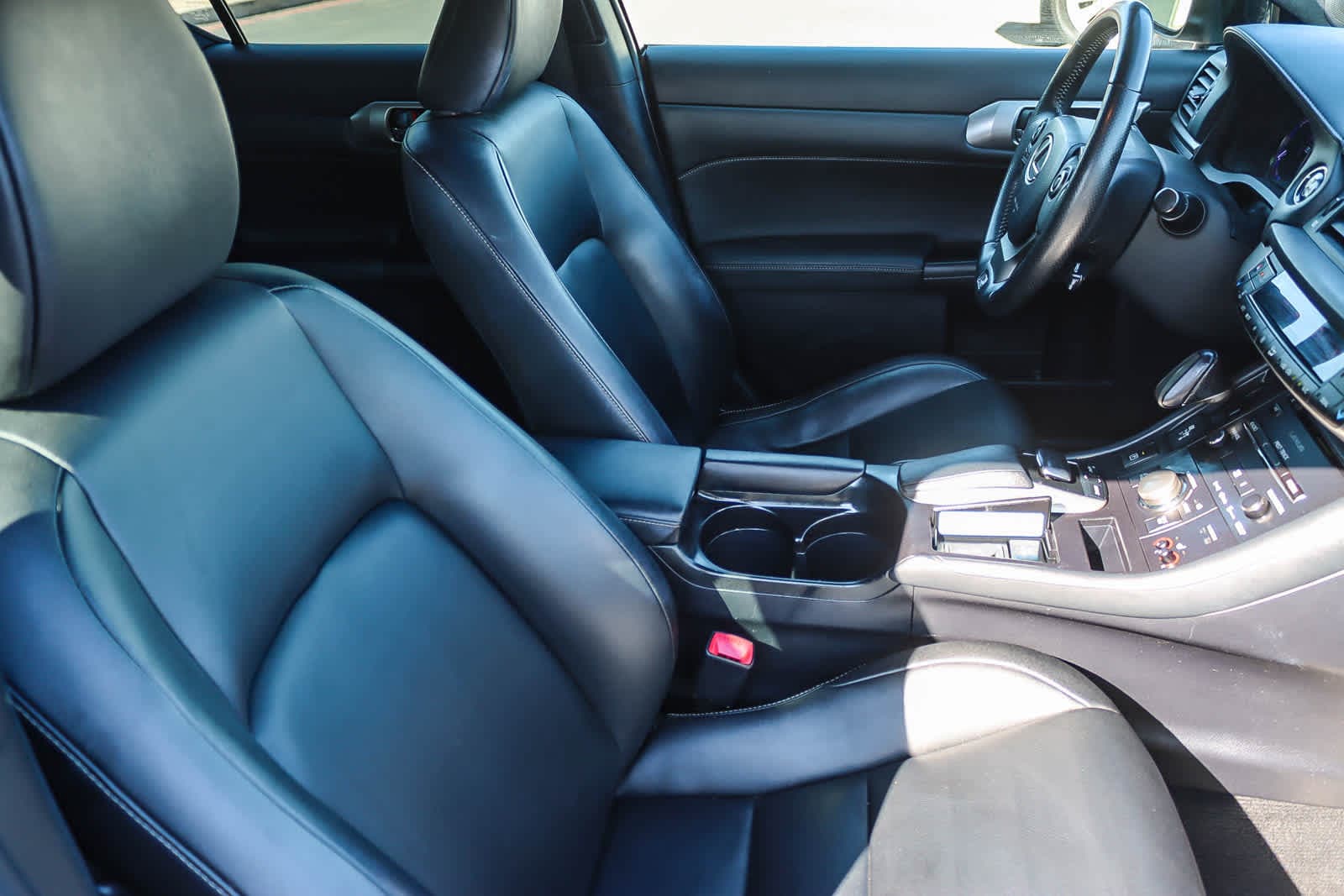 Thumbnail: 2014 Lexus CT - 16