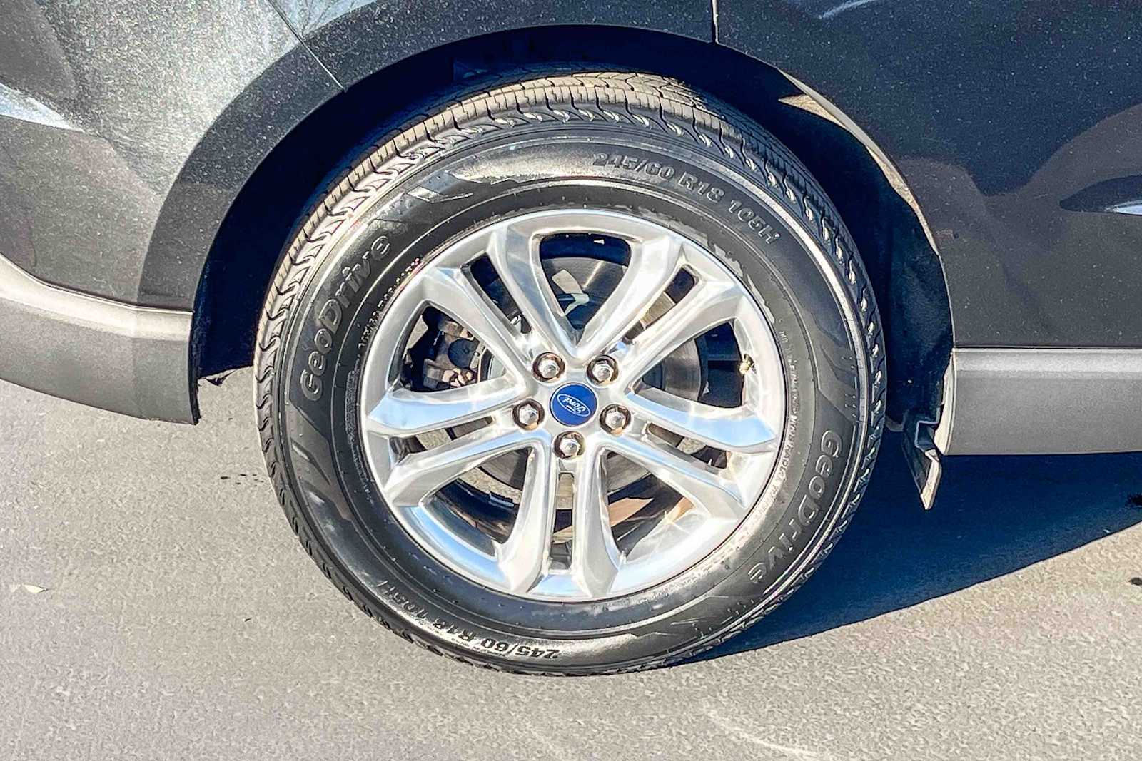 Thumbnail: 2015 Ford Edge - 10