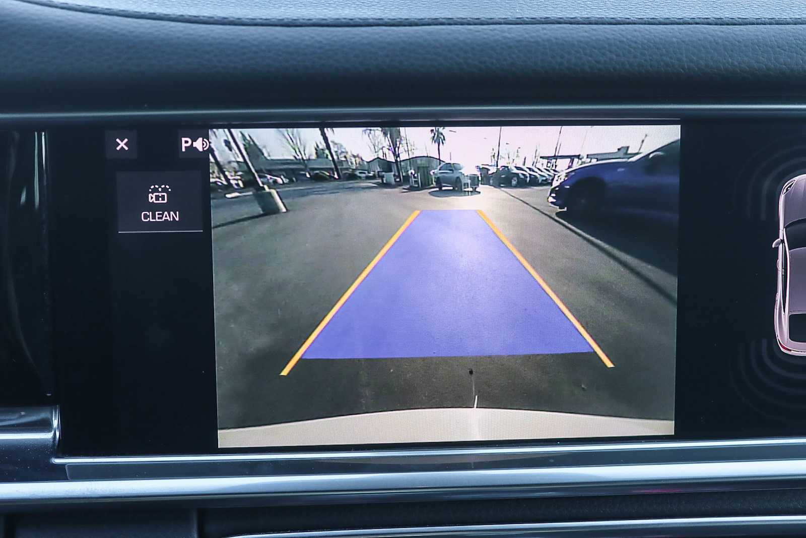 Thumbnail: 2018 Porsche Panamera - 24