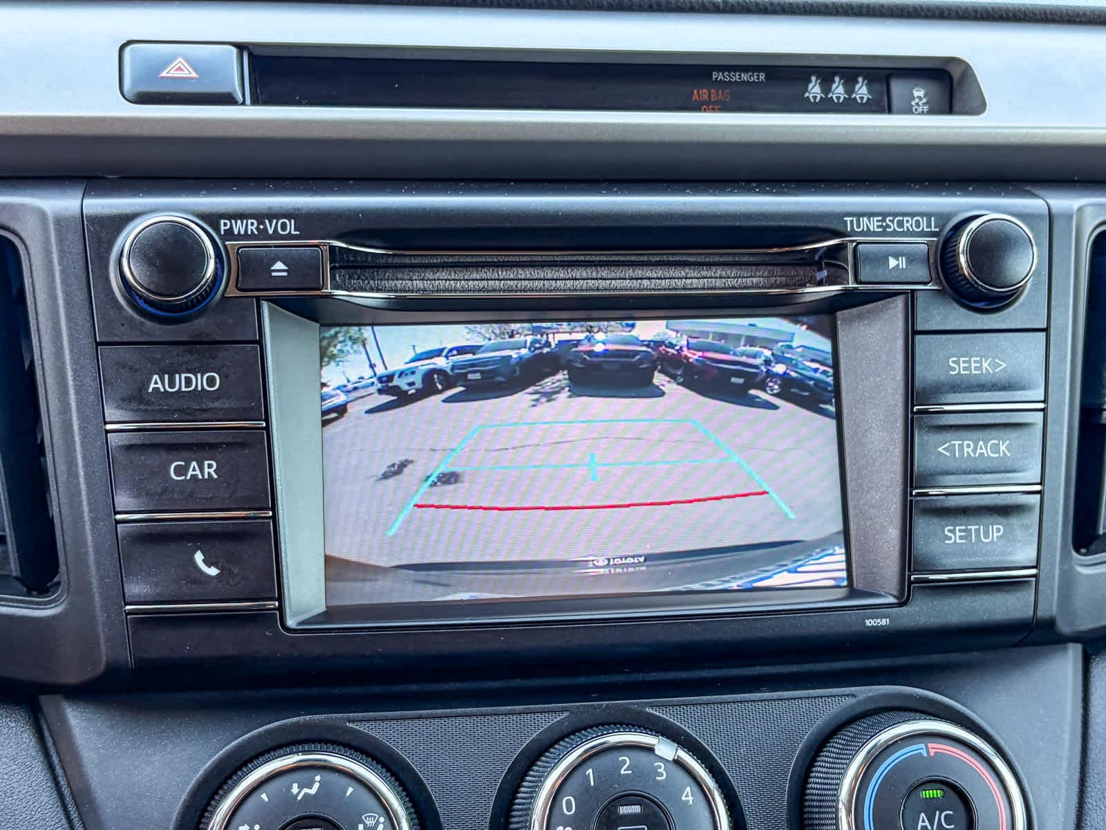 Thumbnail: 2017 Toyota RAV4 - 23