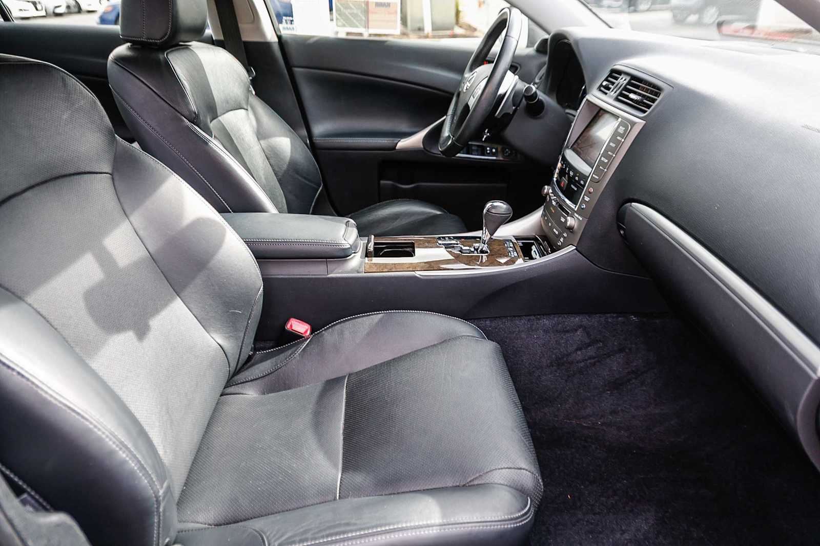 Thumbnail: 2012 Lexus IS - 18