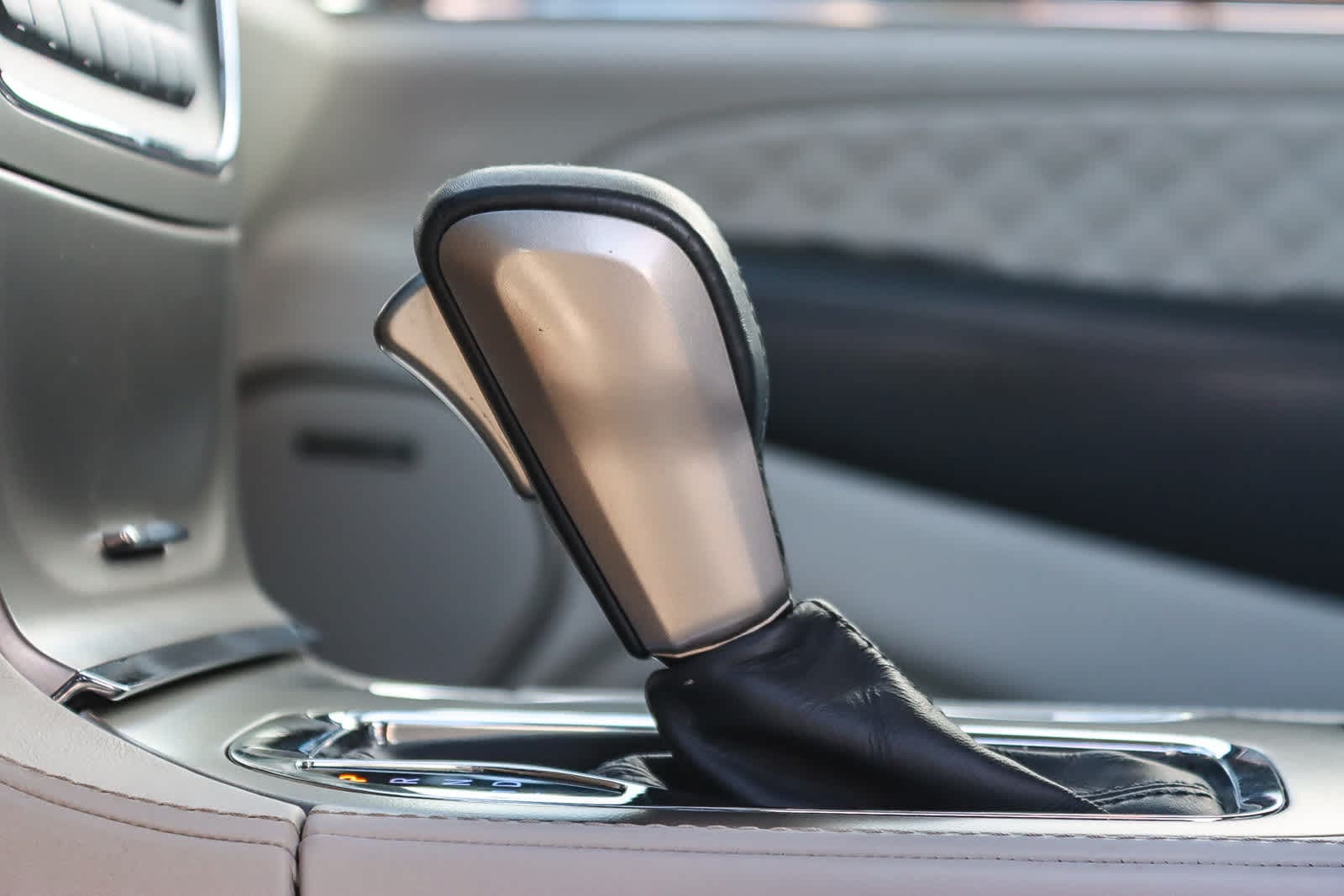 Thumbnail: 2017 Jeep Grand Cherokee - 21