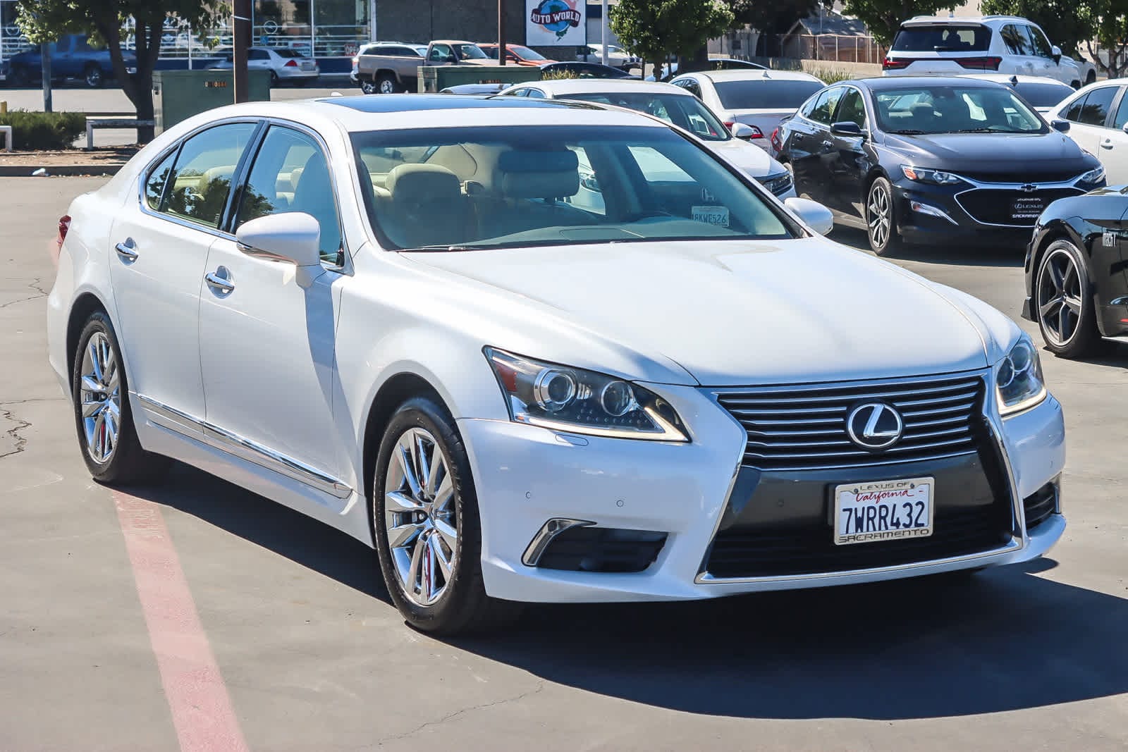 Thumbnail: 2014 Lexus LS - 5