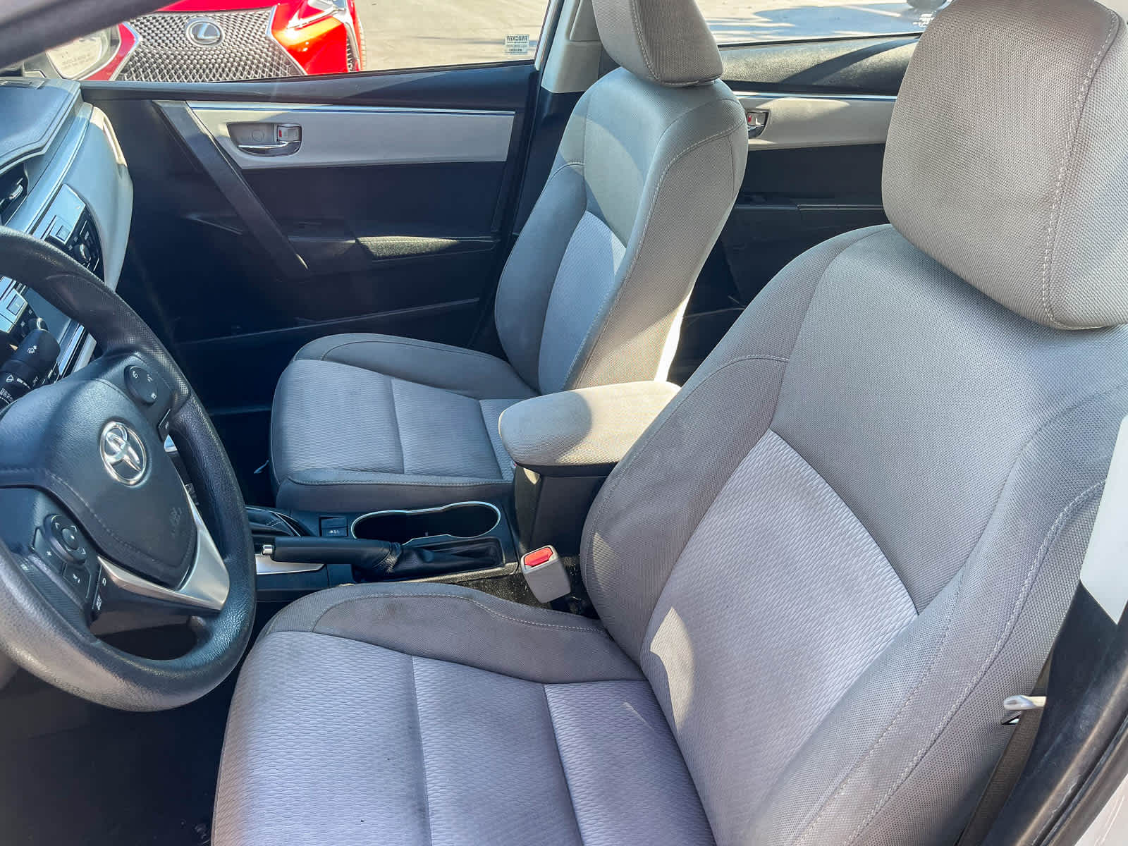 Thumbnail: 2015 Toyota Corolla - 16