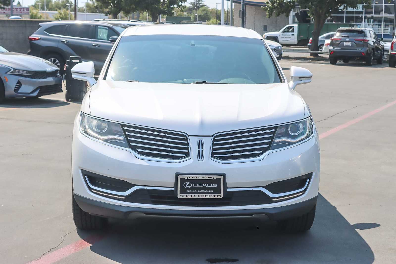 Thumbnail: 2017 Lincoln MKX - 6