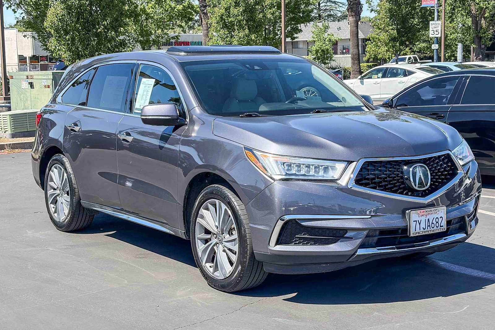 2017 Acura MDX V6 with Technology Package photo 4